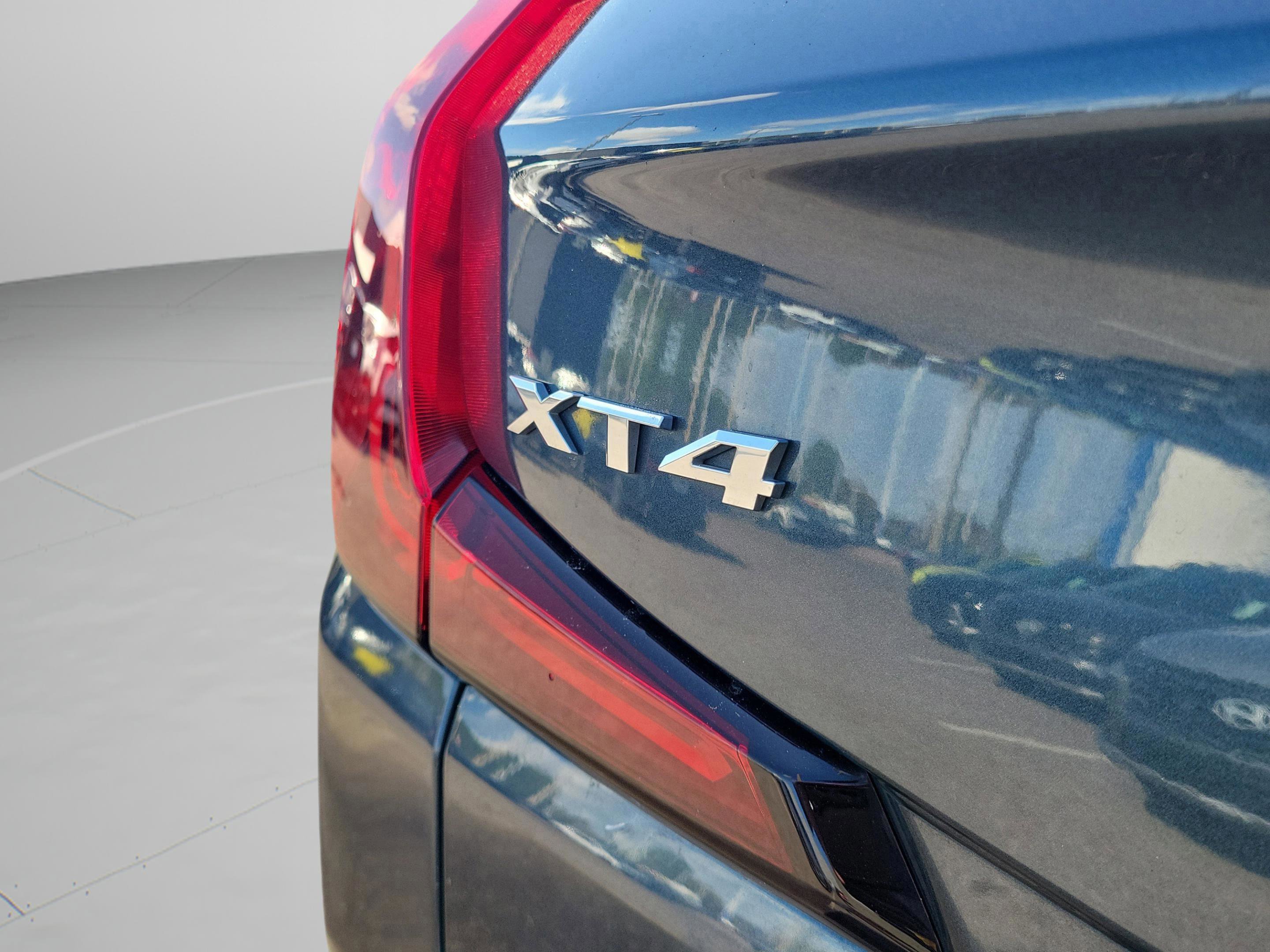 Used 2019 Cadillac XT4 Luxury image 6