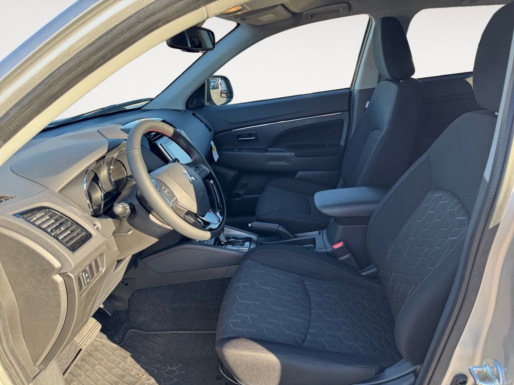 New 2026 Mitsubishi Outlander Sport LE image 9