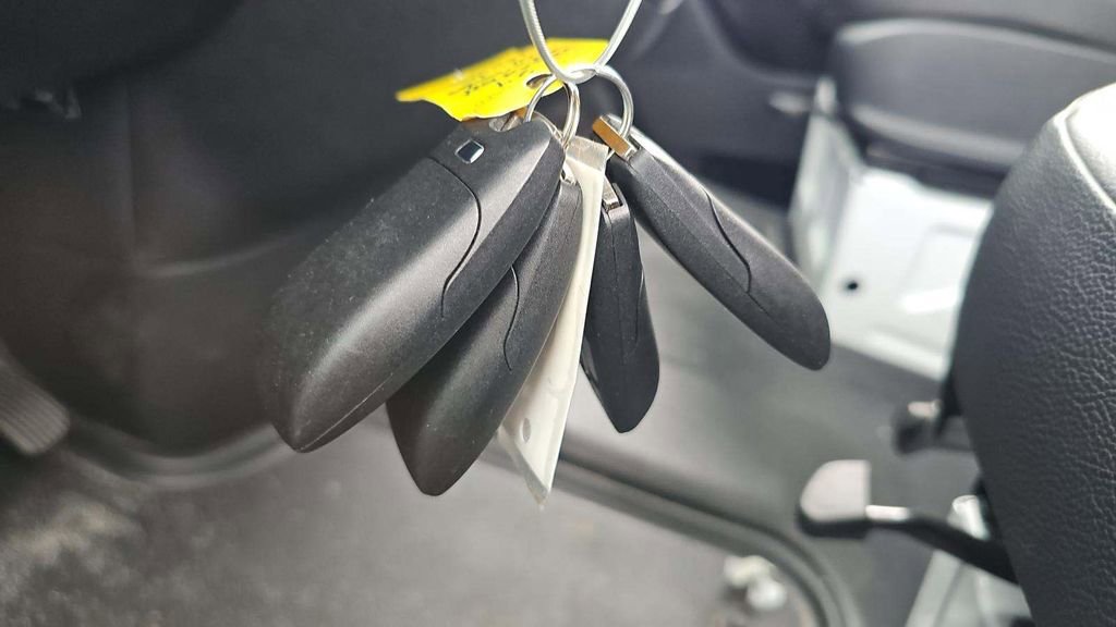 Used 2024 Mercedes-Benz Sprinter 3500 image 15