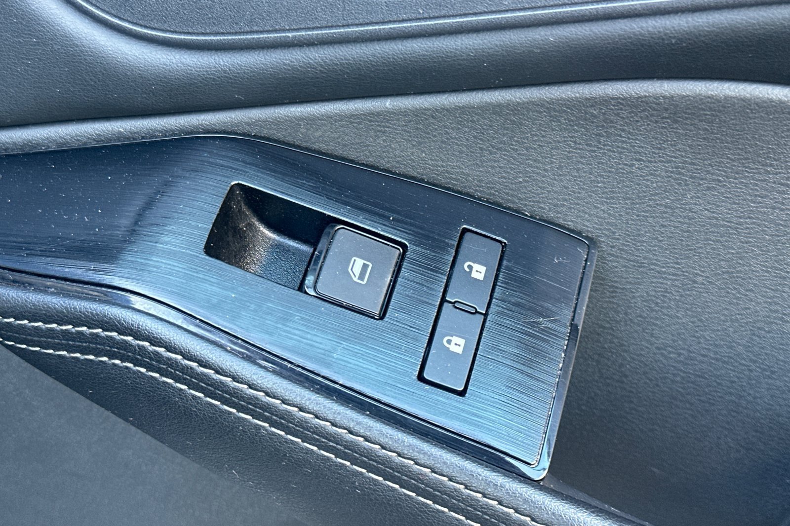 Certified 2024 Nissan Rogue SV AWD/4WD image 22