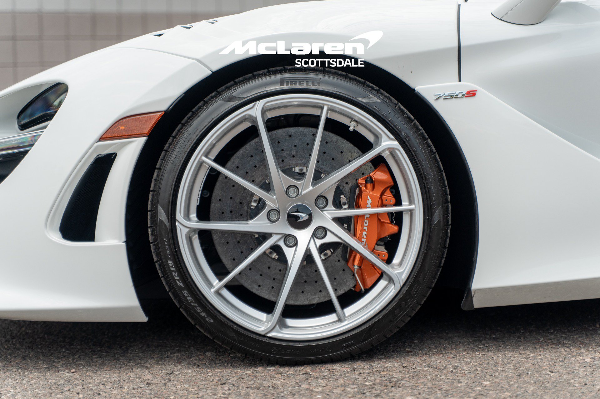 Used 2024 McLaren 750S Spider RWD image 35