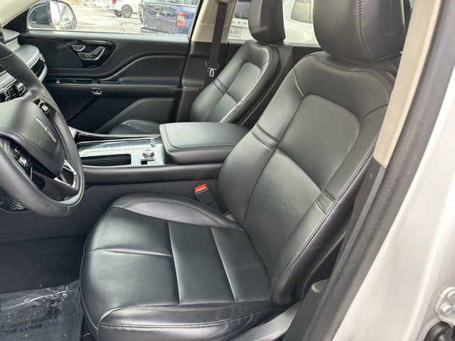 Used 2023 Lincoln Aviator AWD w/ Premium Package image 31