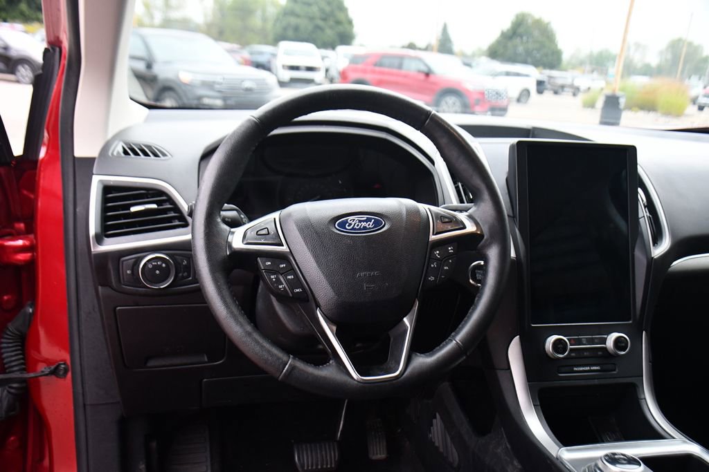 Used 2022 Ford Edge SEL w/ Convenience Package image 12