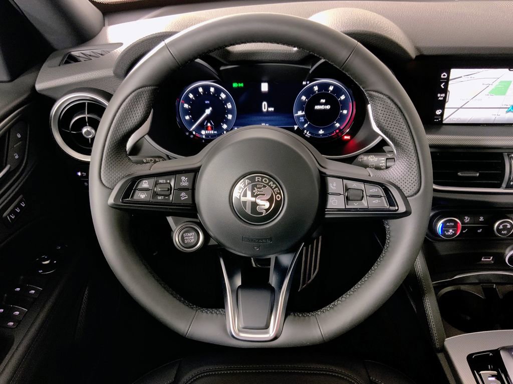 New 2025 Alfa Romeo Stelvio Sprint w/ Convenience Package AWD/4WD image 24