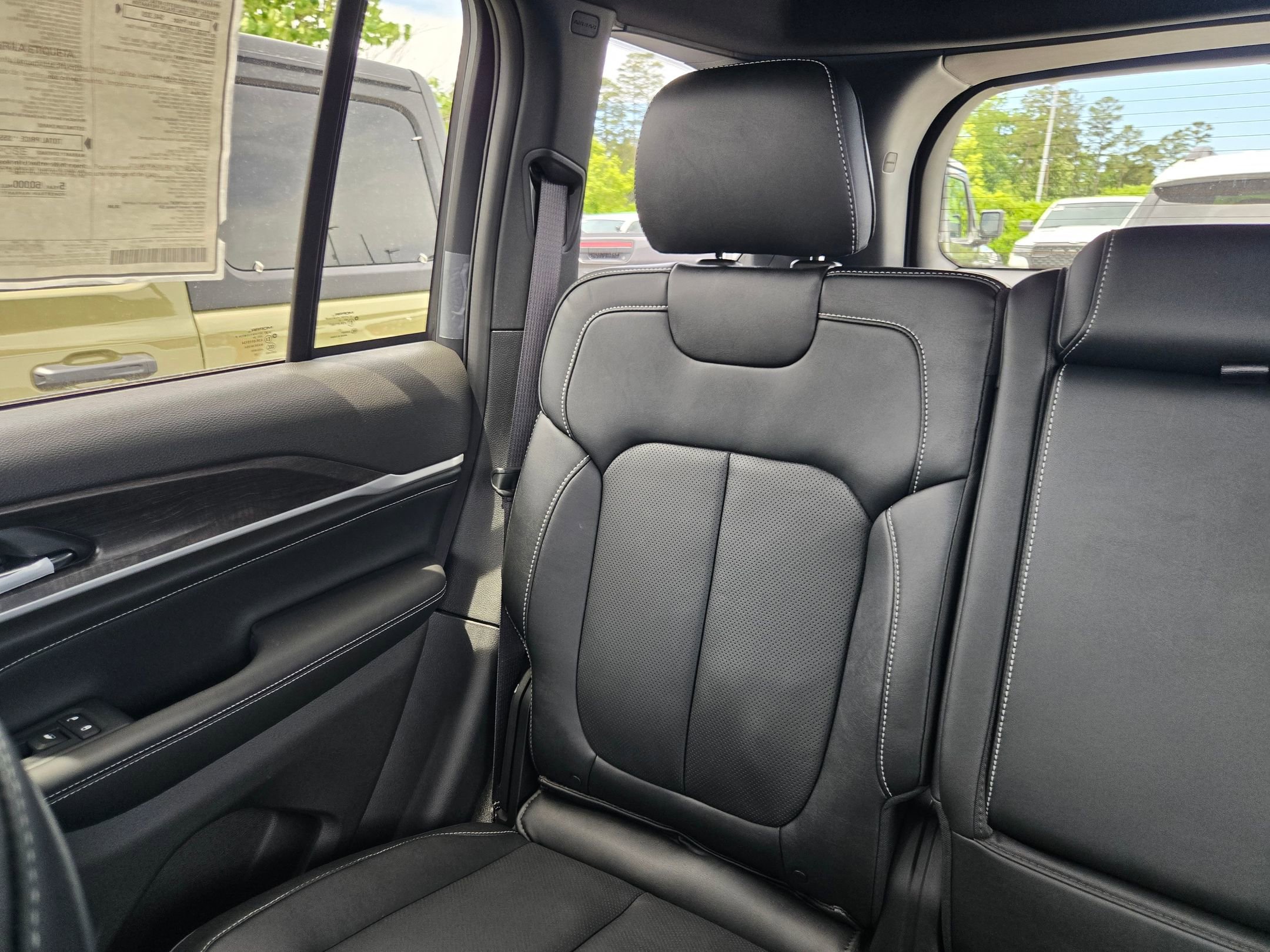 New 2026 Jeep Grand Cherokee Limited AWD/4WD image 12