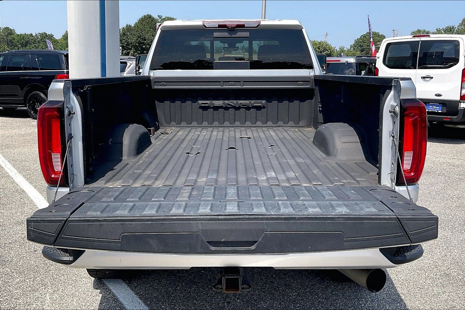 Used 2021 GMC Sierra 3500 Denali w/ Denali Ultimate Package AWD/4WD image 33