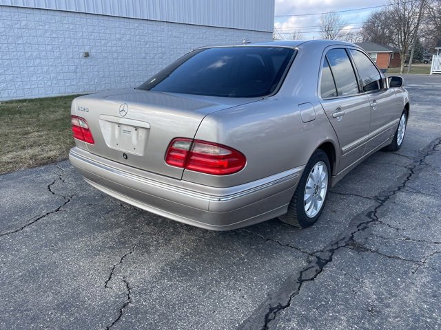 Used 2000 Mercedes-Benz E 320 Sedan image 14