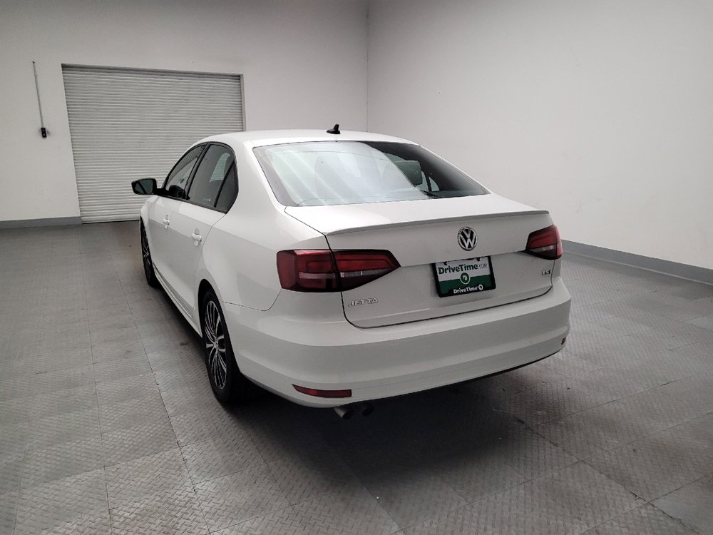 Used 2016 Volkswagen Jetta Sport FWD image 6