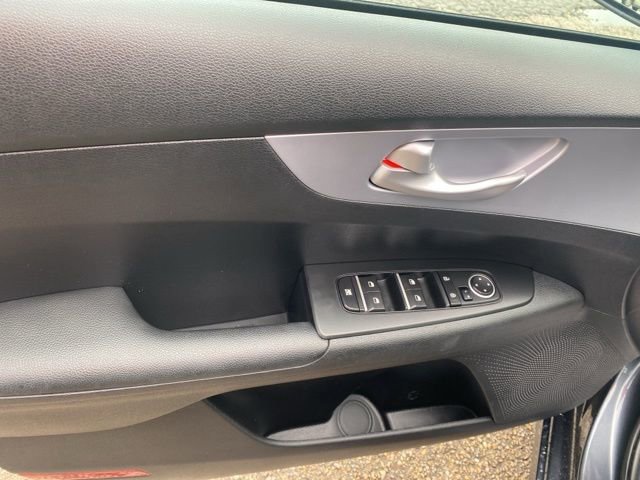 Used 2024 Kia Forte LXS image 17