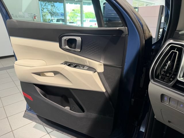 Used 2024 Kia Sorento EX FWD image 25