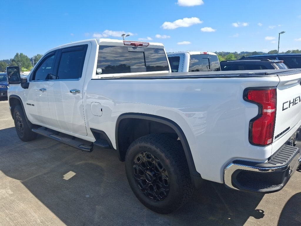 Used 2024 Chevrolet Silverado 3500 LTZ w/ LTZ Plus Package AWD/4WD image 7