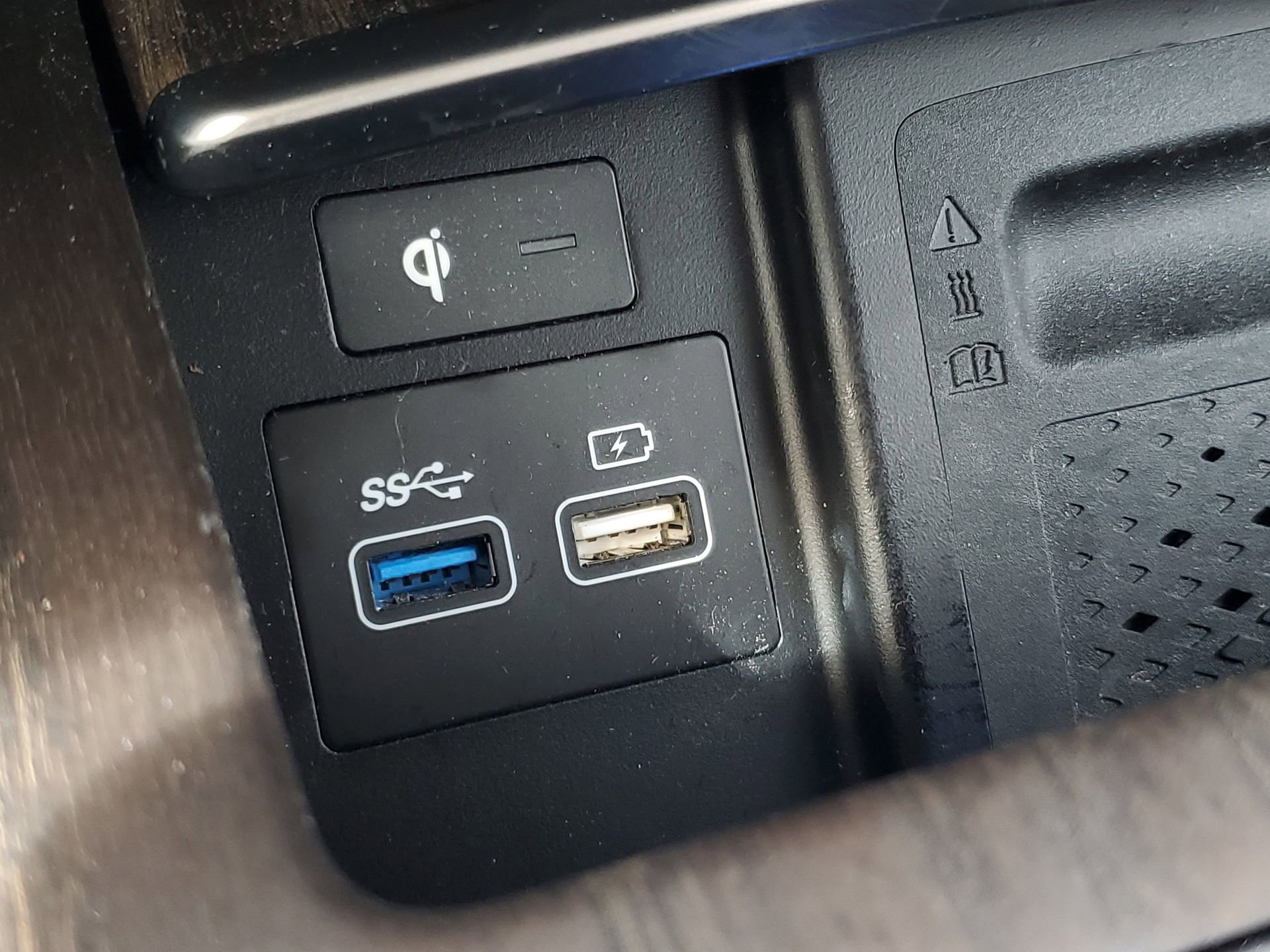 Used 2022 Genesis G80 2.5T w/ Prestige Package image 31