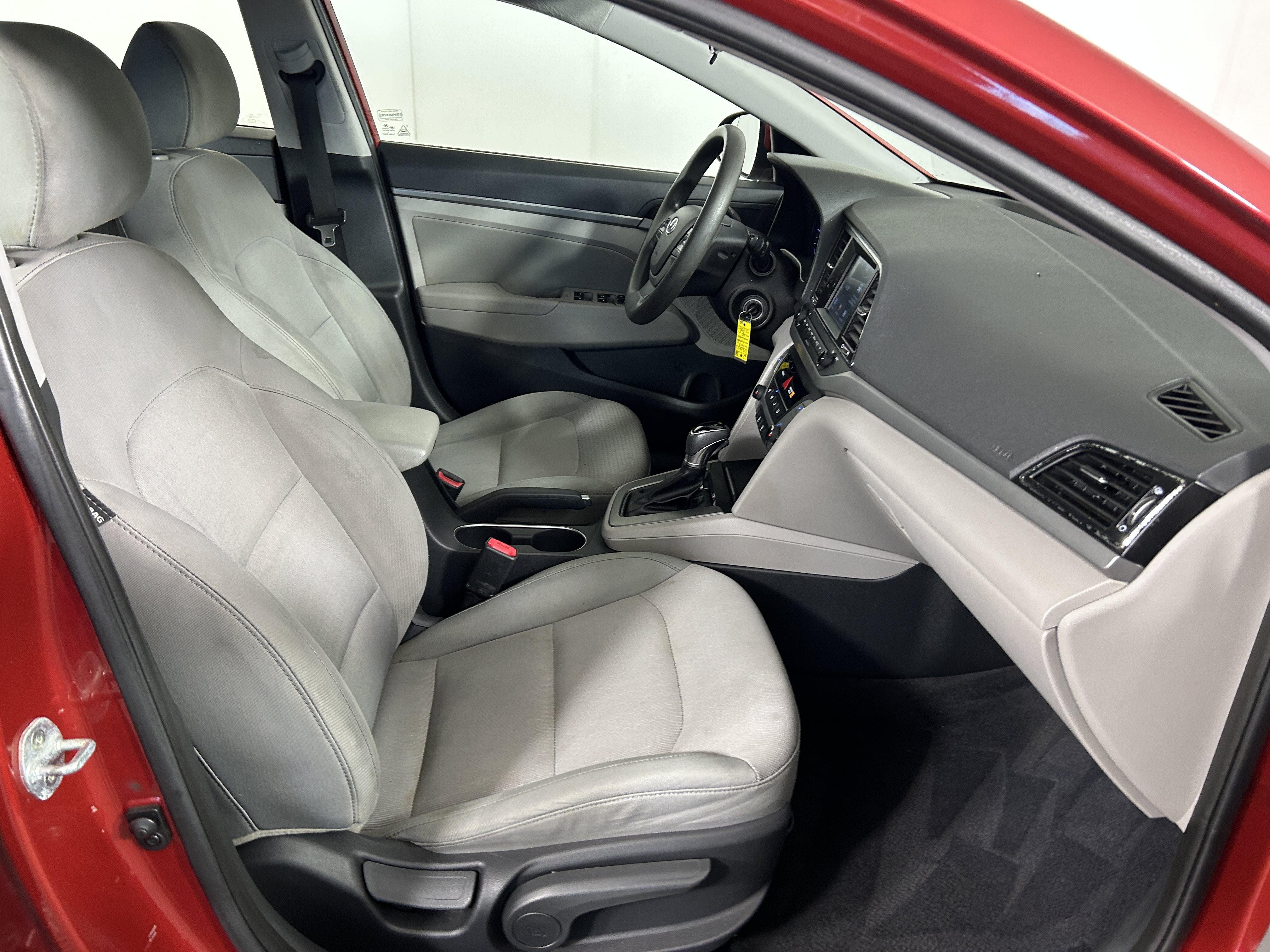 Used 2017 Hyundai Elantra SE FWD image 26