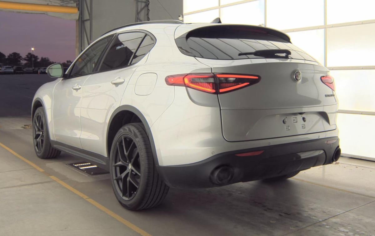 Used 2019 Alfa Romeo Stelvio w/ Nero Edizione RWD image 4