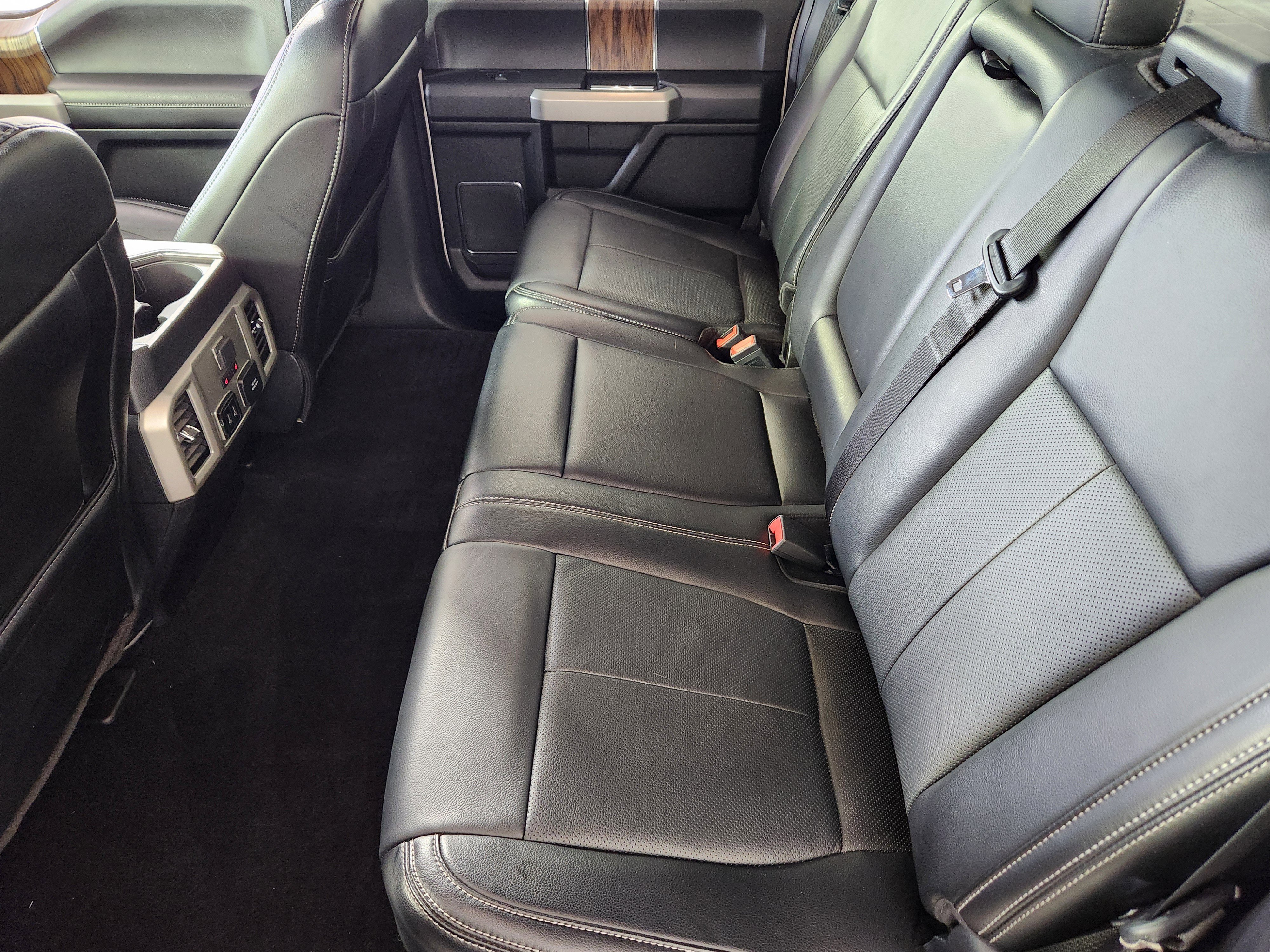 Used 2019 Ford F150 Lariat w/ Equipment Group 502A Luxury AWD/4WD image 14