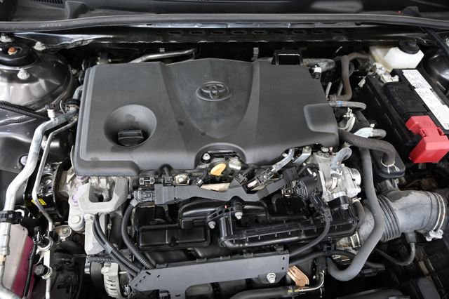 Used 2022 Toyota Camry LE AWD/4WD image 31