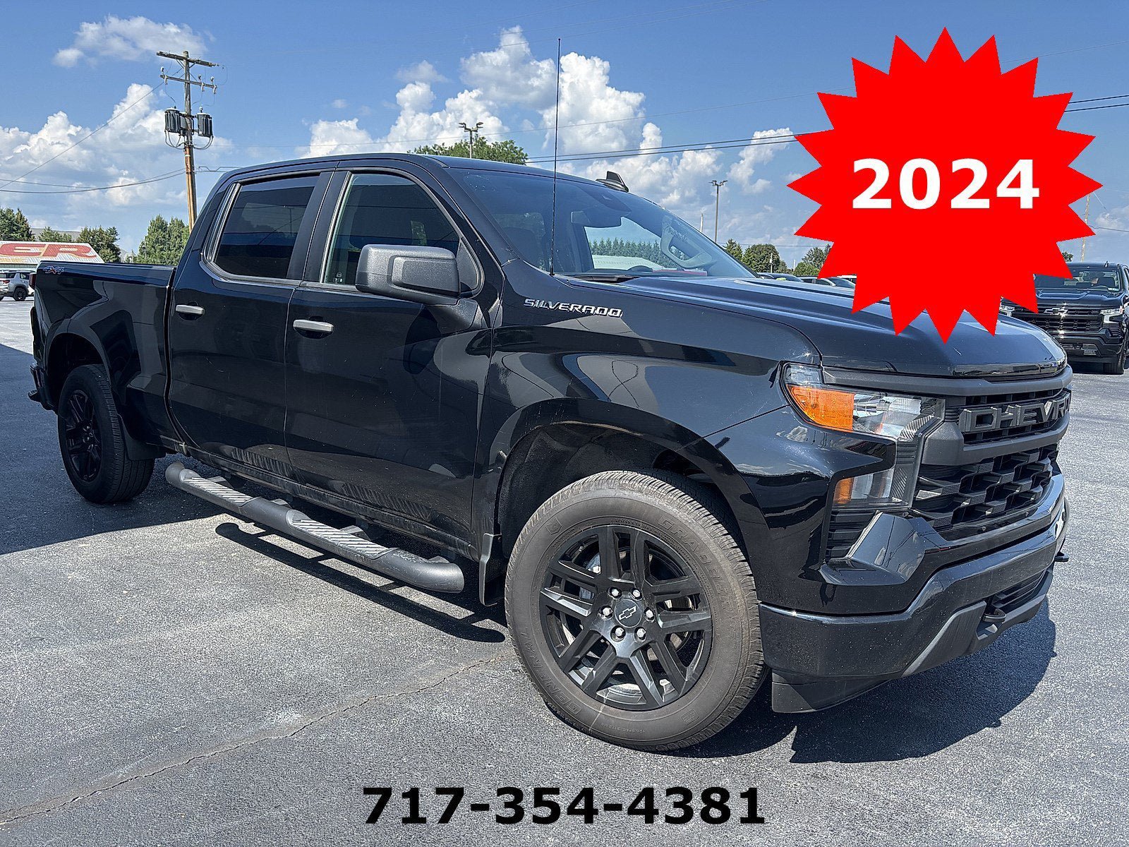 Used 2024 Chevrolet Silverado 1500 Custom AWD/4WD image 1