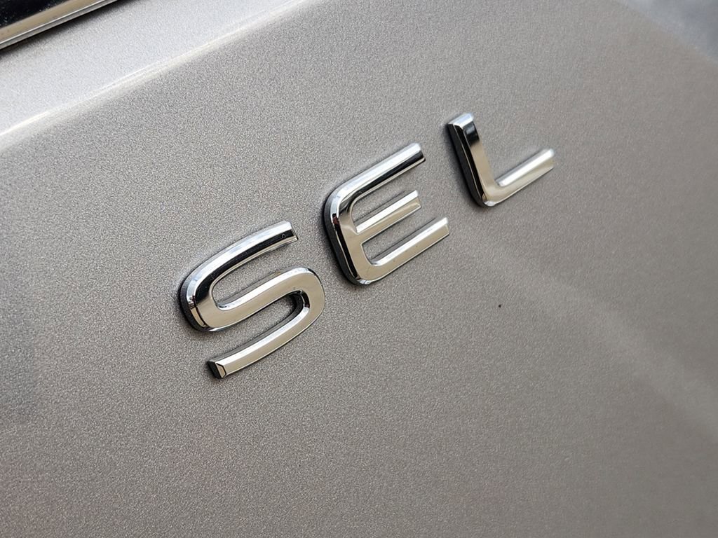 Used 2024 Volkswagen Atlas SEL Premium R-Line AWD/4WD image 13