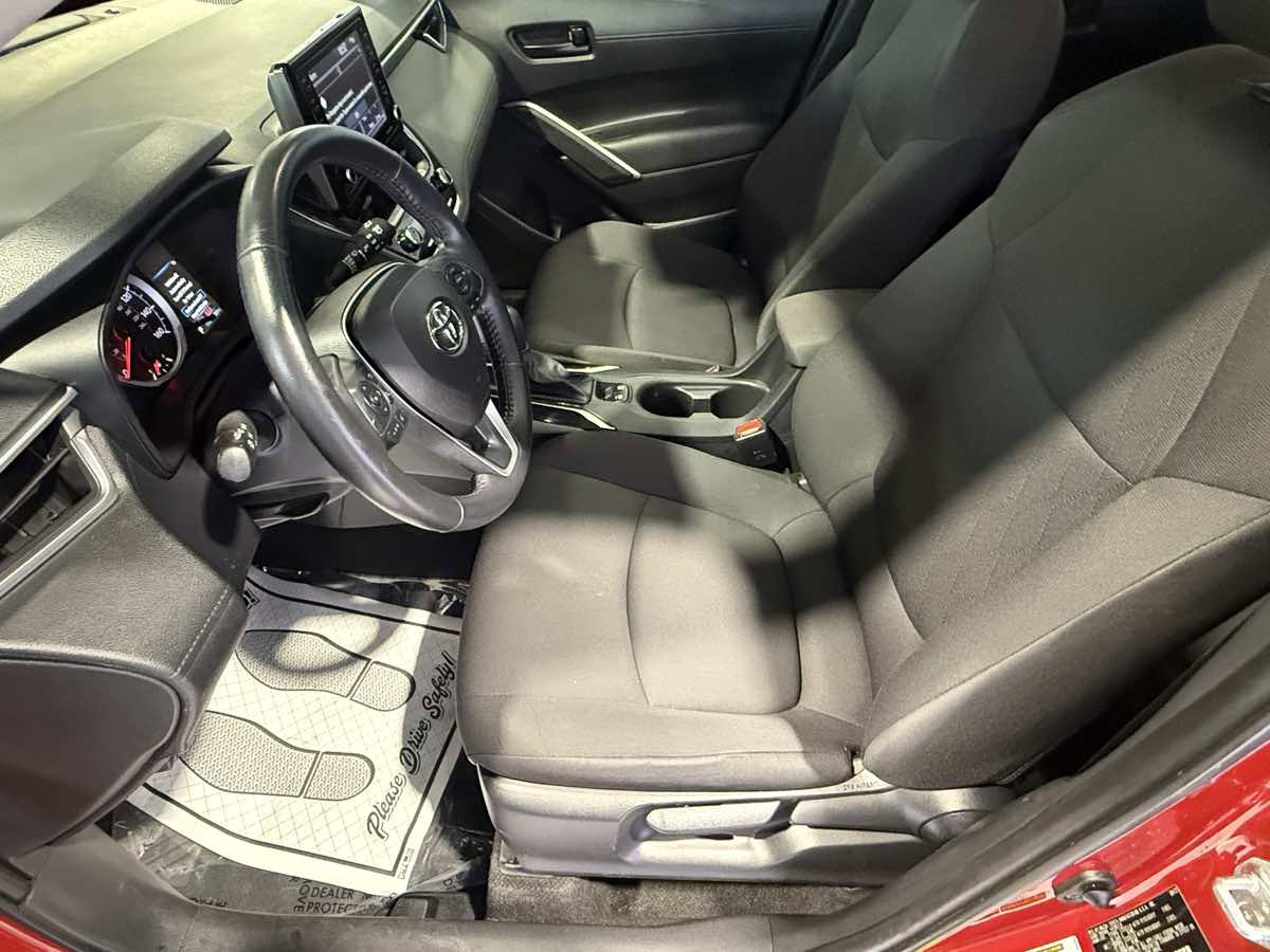 Used 2022 Toyota Corolla Cross LE w/ Moonroof Package image 33