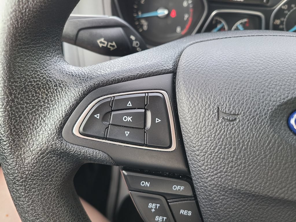 Used 2017 Ford Focus SE FWD image 26