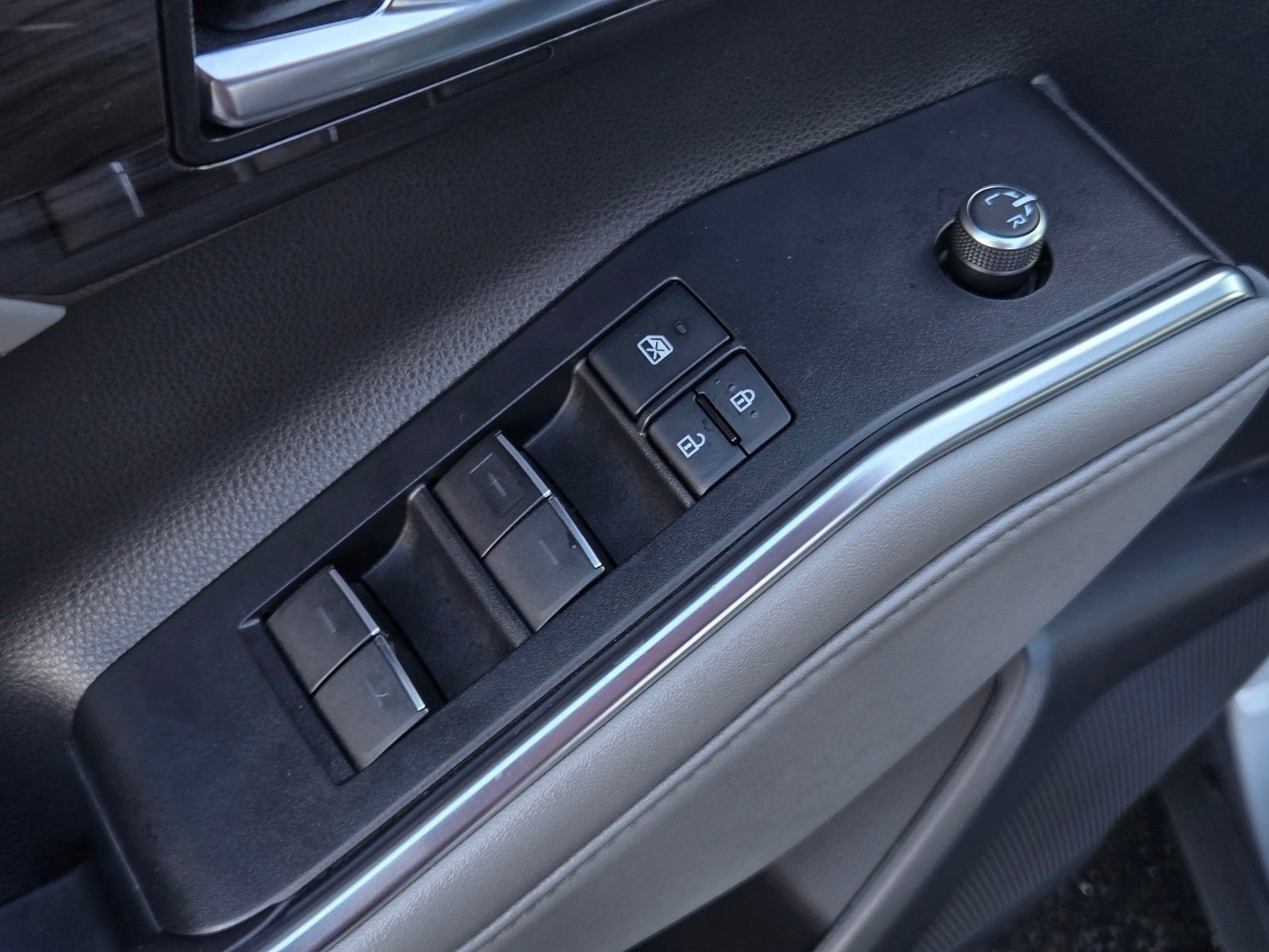 Certified 2022 Toyota Highlander Platinum image 10