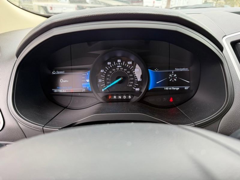 Used 2022 Ford Edge SEL w/ Convenience Package AWD/4WD image 15