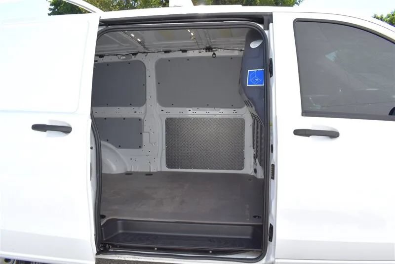 Used 2020 Mercedes-Benz Metris image 26