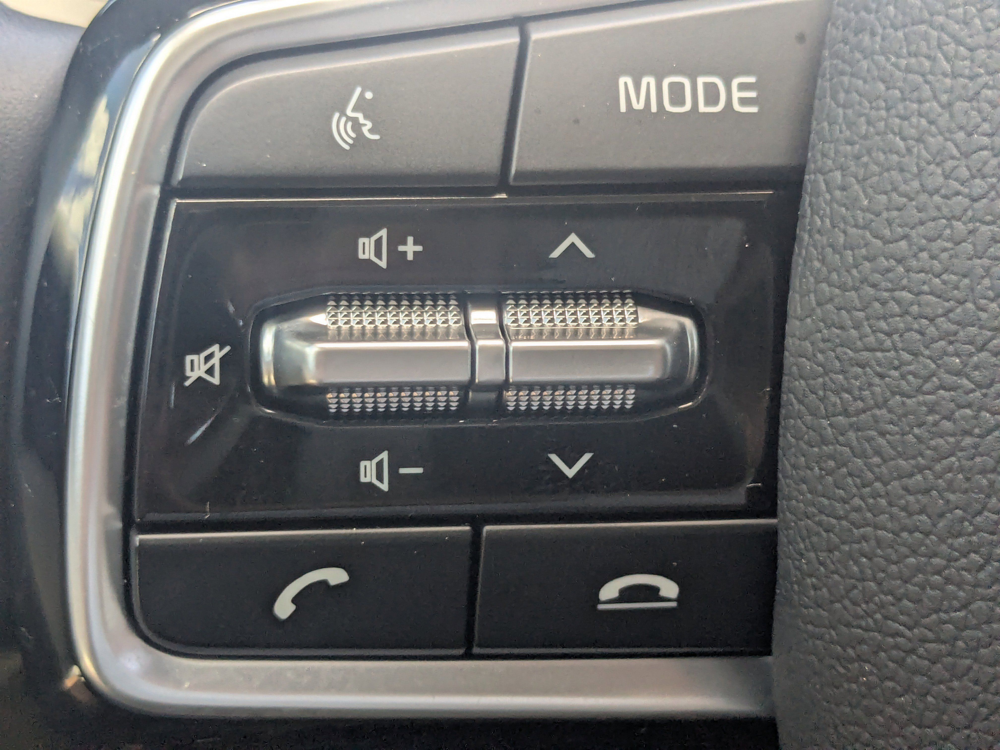 Certified 2023 Kia Sorento S w/ Panoramic Sunroof Package image 35