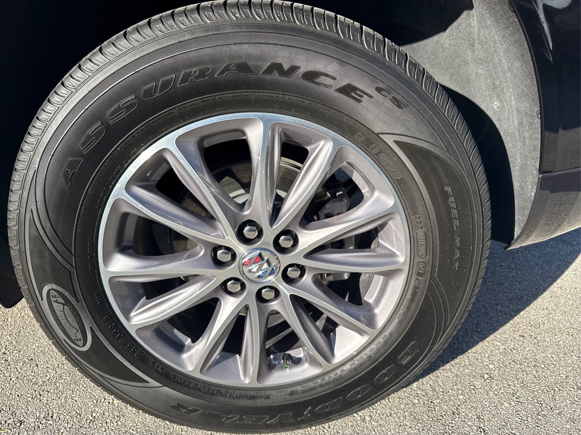 Certified 2024 Buick Enclave Essence image 15