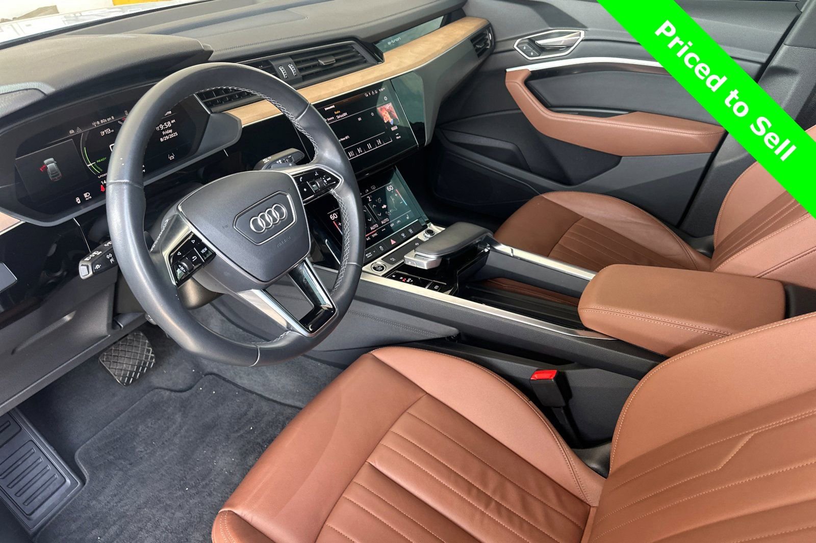 Used 2024 Audi Q8 e-tron Premium image 10