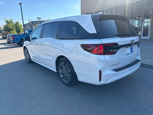 New 2026 Honda Odyssey Touring image 2