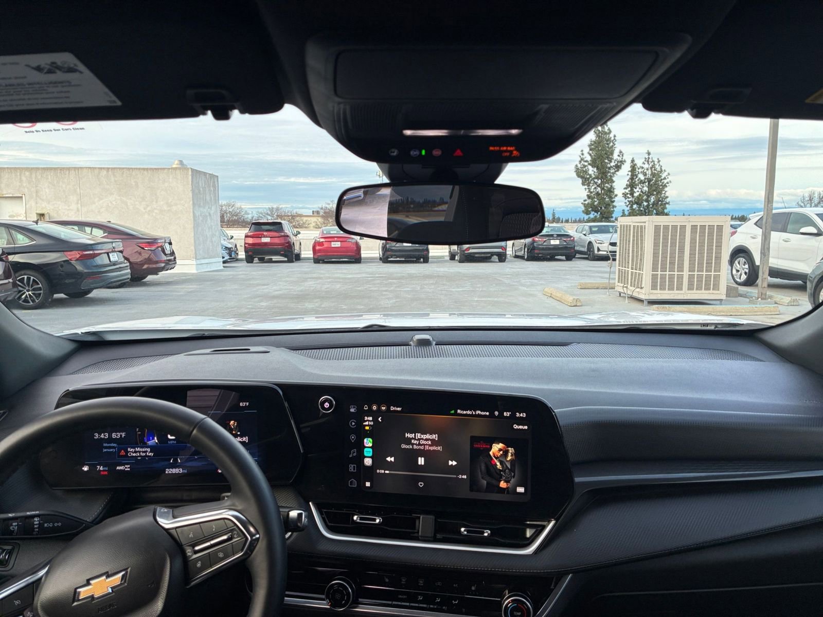 Used 2025 Chevrolet Equinox LT image 32