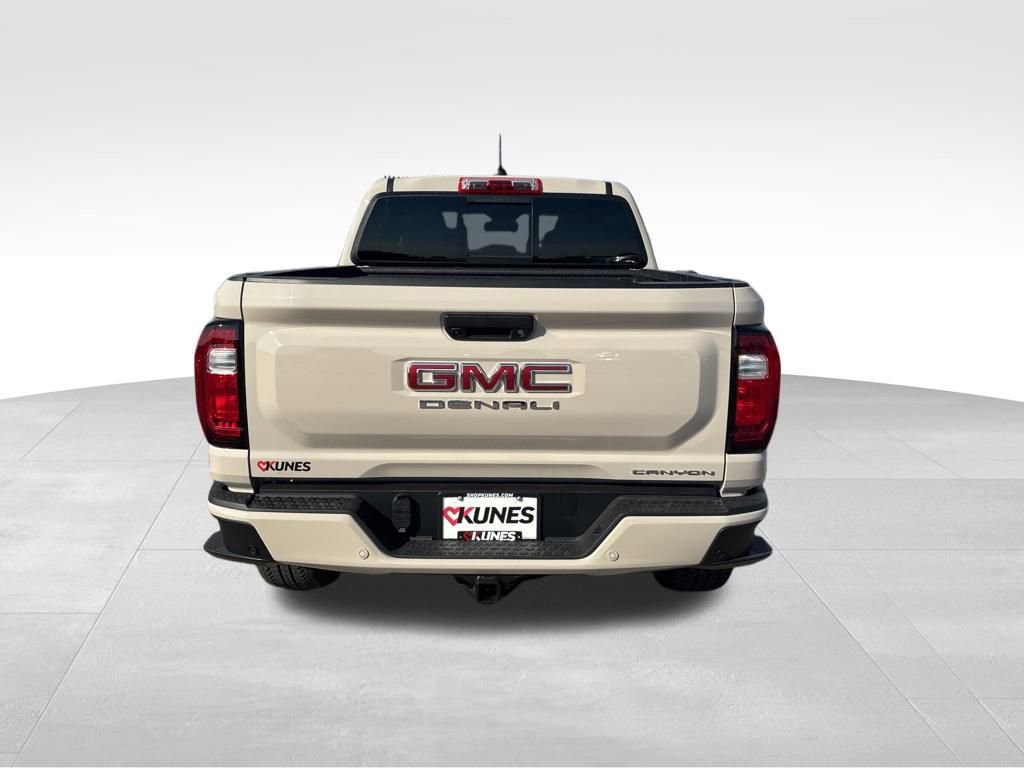 Used 2026 GMC Canyon Denali image 8