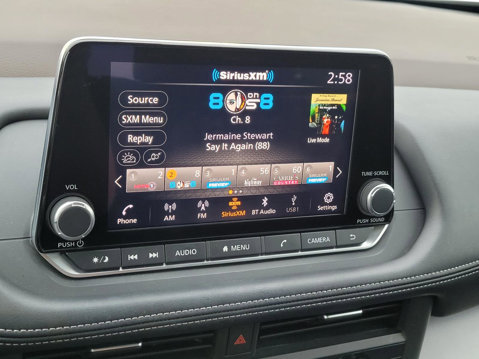 Used 2023 Nissan Rogue SV w/ SV Premium B Package FWD image 11