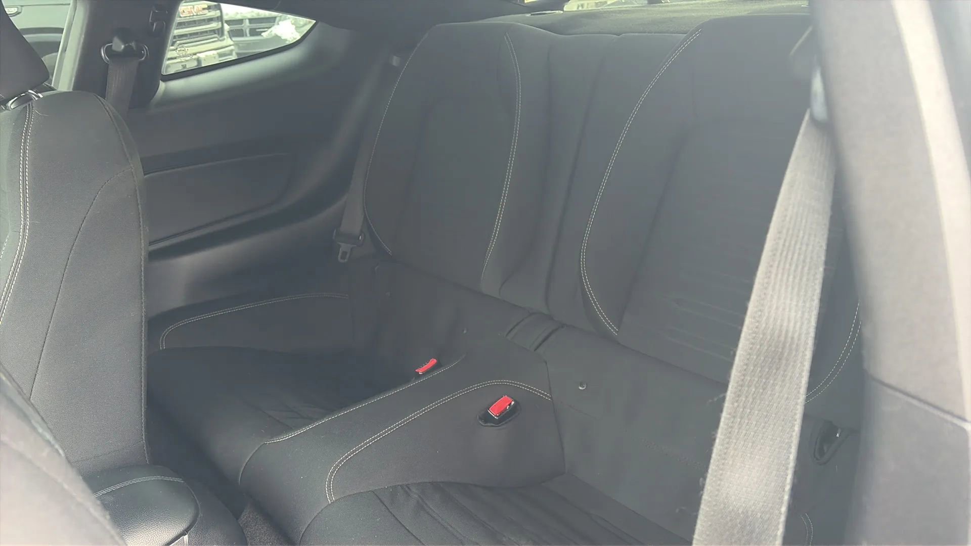 Used 2017 Ford Mustang Coupe image 42