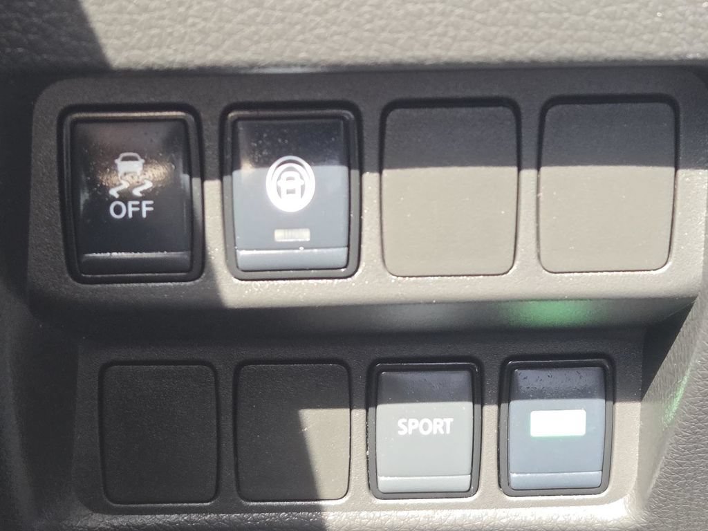 Used 2022 Nissan Rogue Sport S FWD image 7