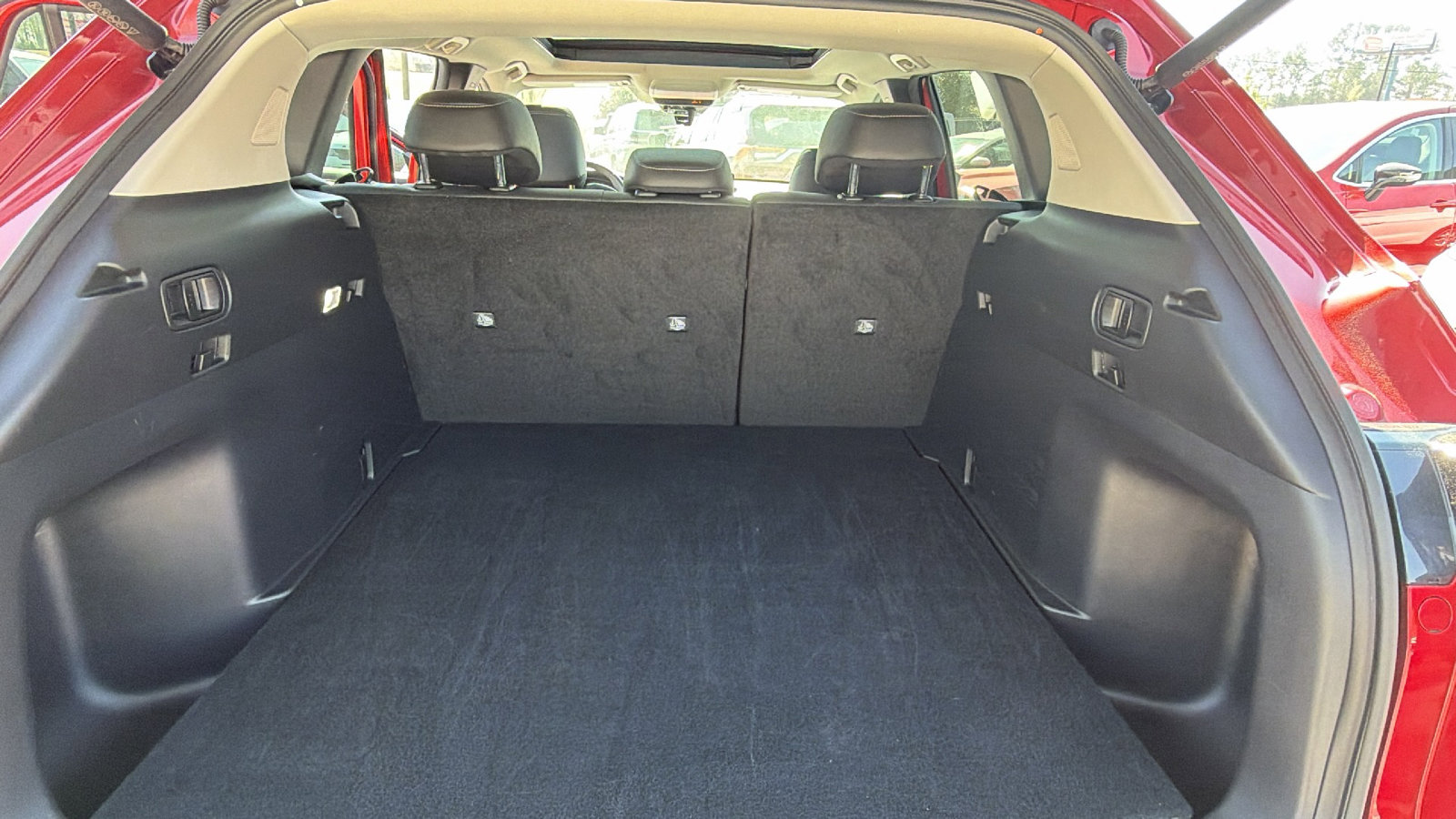 Used 2025 MAZDA CX-50 AWD 2.5 S w/ Premium Package image 13