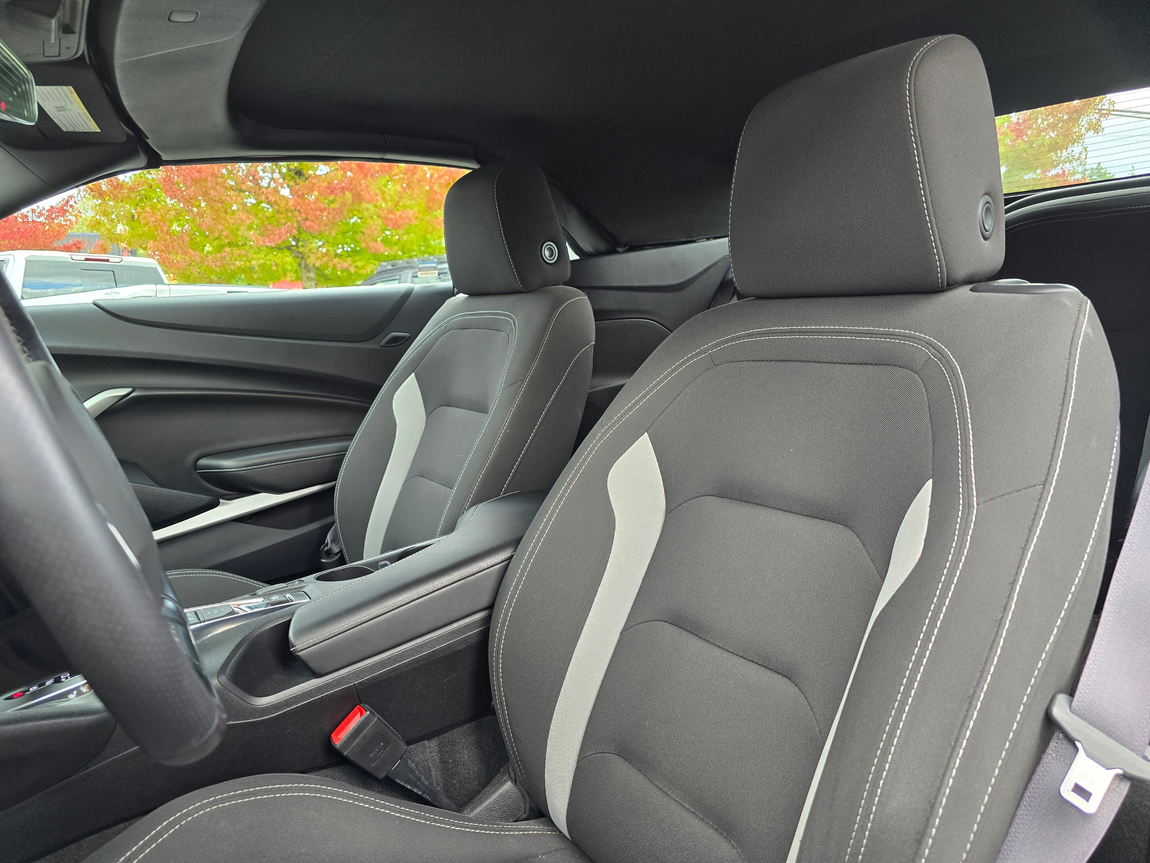 Used 2017 Chevrolet Camaro SS image 18