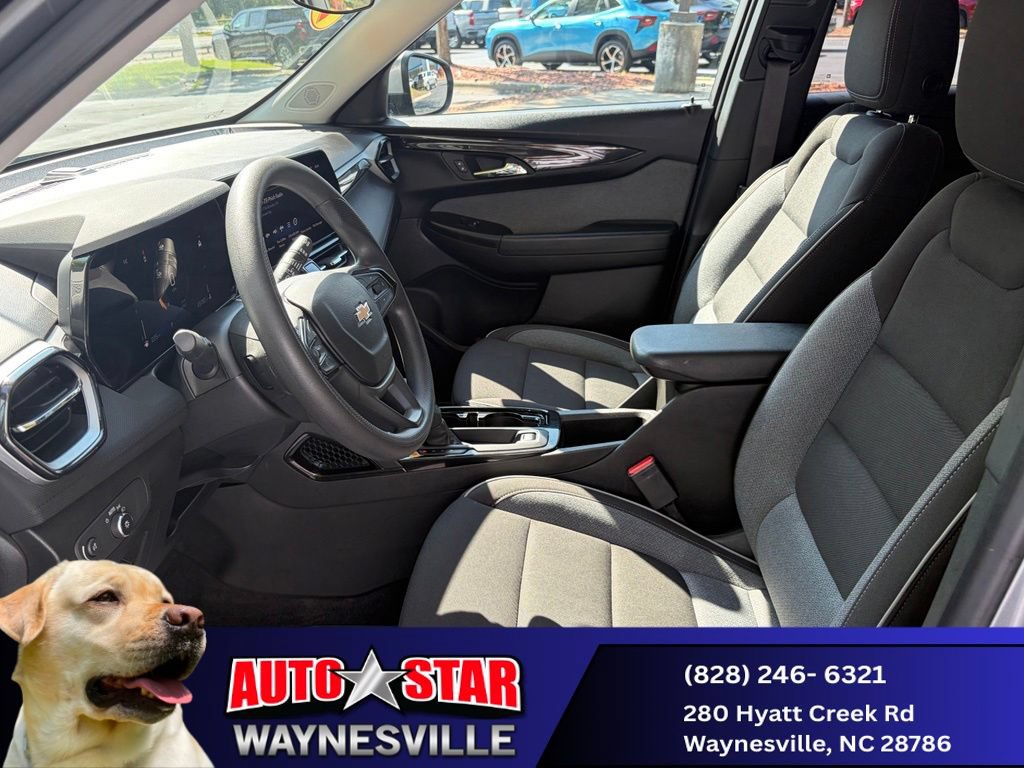 Used 2024 Chevrolet TrailBlazer LT FWD image 27