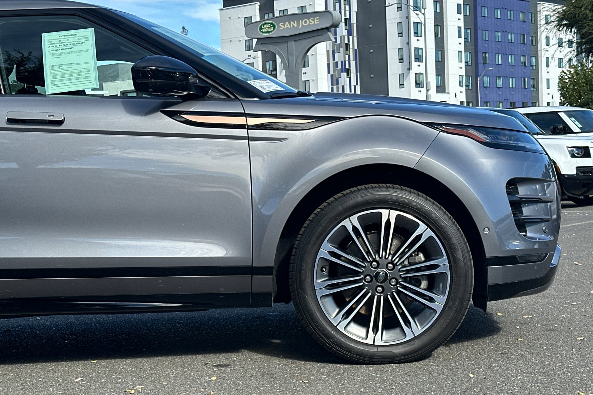 Used 2024 Land Rover Range Rover Evoque Dynamic SE image 40