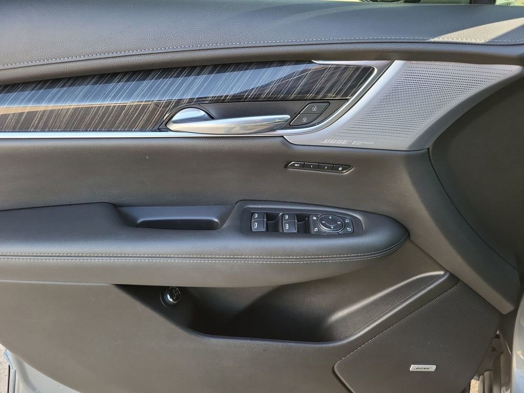 Used 2023 Cadillac XT6 Premium Luxury w/ Technology Package image 23