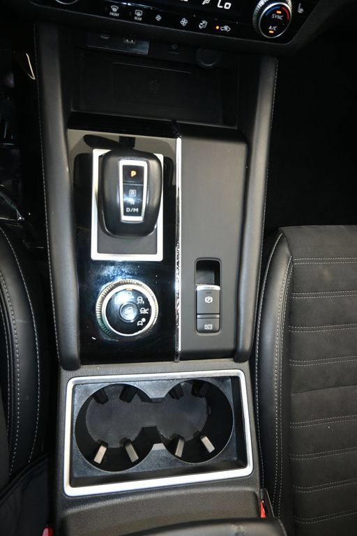 Used 2024 Mitsubishi Outlander SE FWD image 18