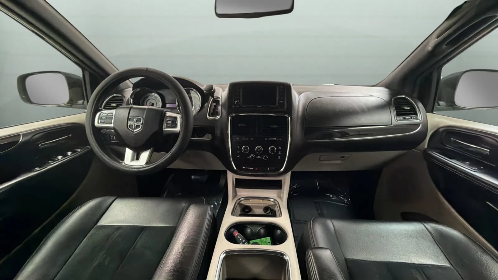 Used 2018 Dodge Grand Caravan SXT FWD image 9