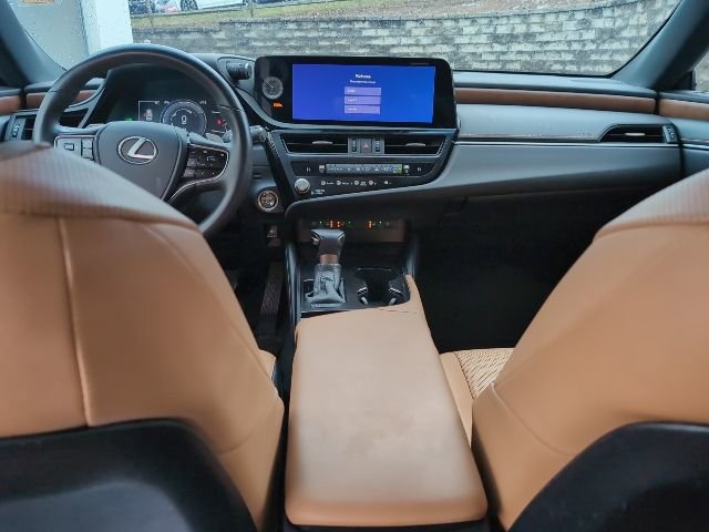 Certified 2023 Lexus ES 300h w/ Premium Package image 23