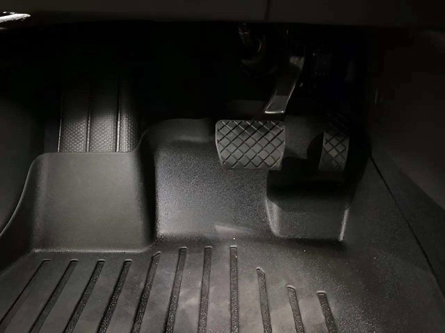 Used 2025 Volkswagen ID.4 Pro RWD image 36