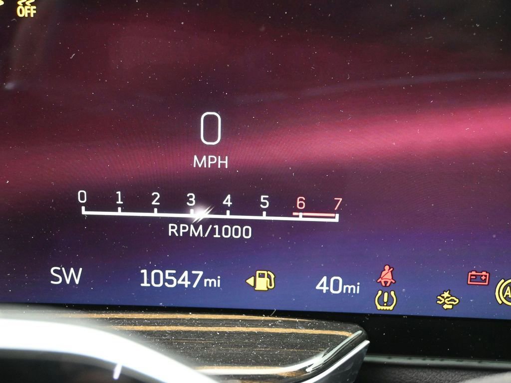 Certified 2025 Cadillac Escalade ESV Luxury image 10