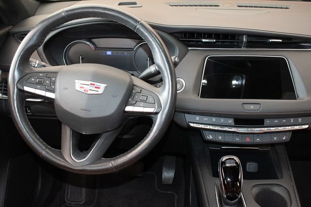 Used 2023 Cadillac XT4 Premium Luxury AWD/4WD image 16