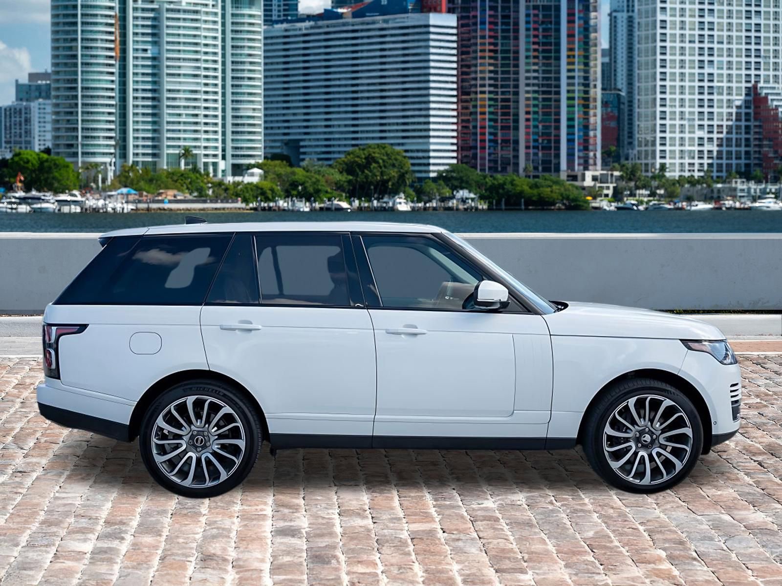 Used 2018 Land Rover Range Rover Supercharged AWD/4WD image 10