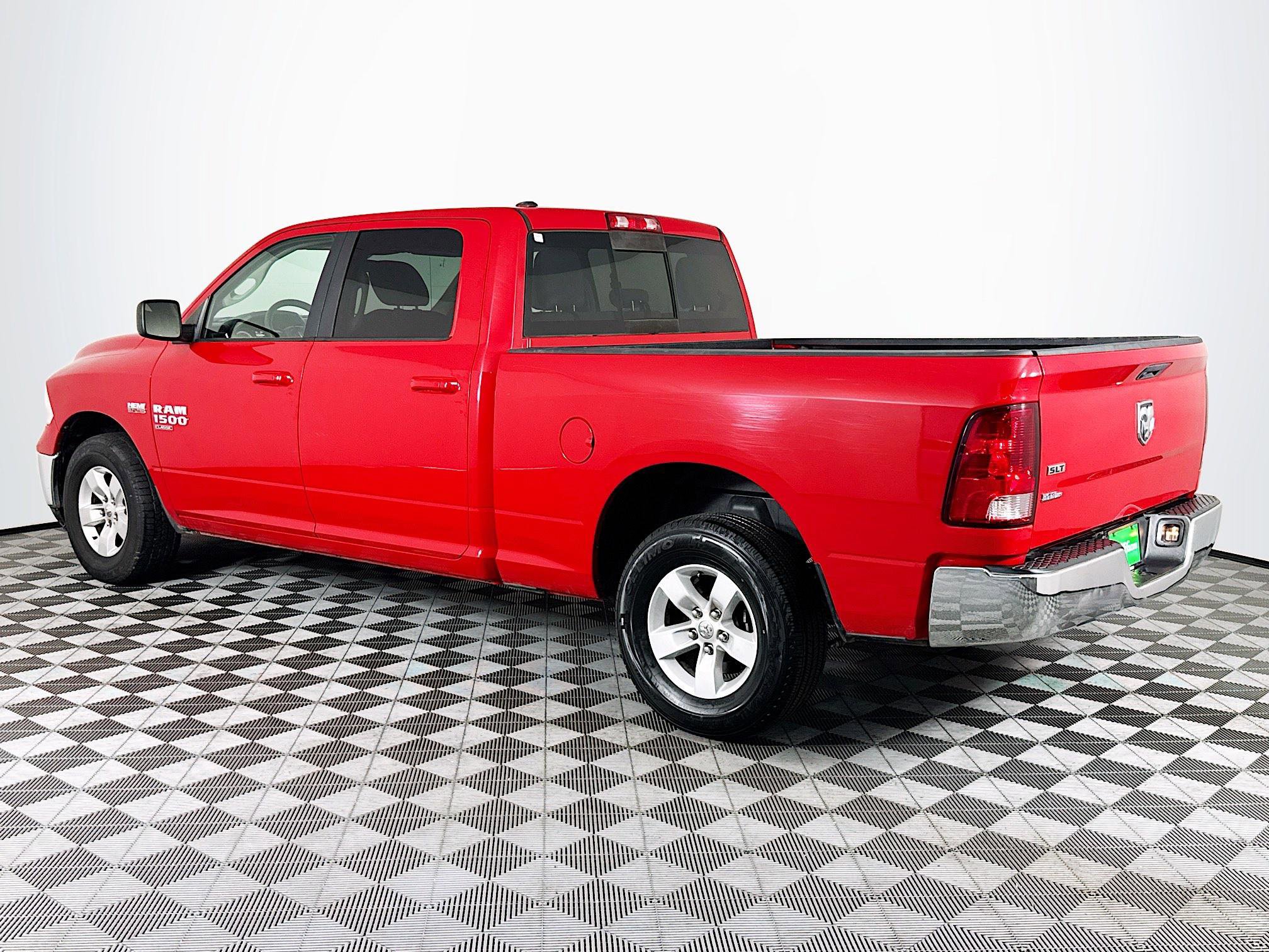 Used 2019 RAM 1500 Classic SLT RWD image 6