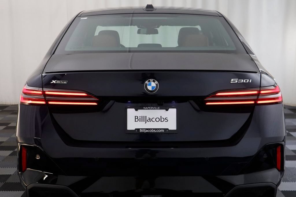 New 2026 BMW 530i xDrive w/ M Sport Package AWD/4WD image 16